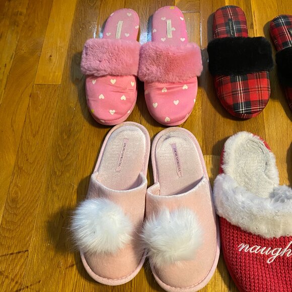Victoria's Secret Bundle of 4 Slippers Valentines/Xmas/Plaid Size M/L **FIRM** - Picture 3 of 10